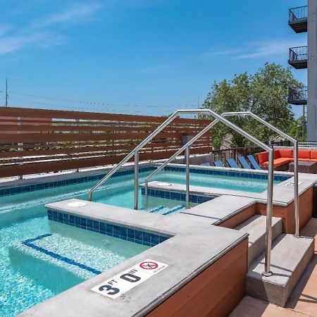 디모인 Large Downtown 2Br -Hot Tub-Downtown! 아파트 외부 사진
