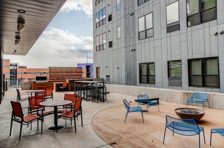 디모인 Large Downtown 2Br -Hot Tub-Downtown! 아파트 외부 사진
