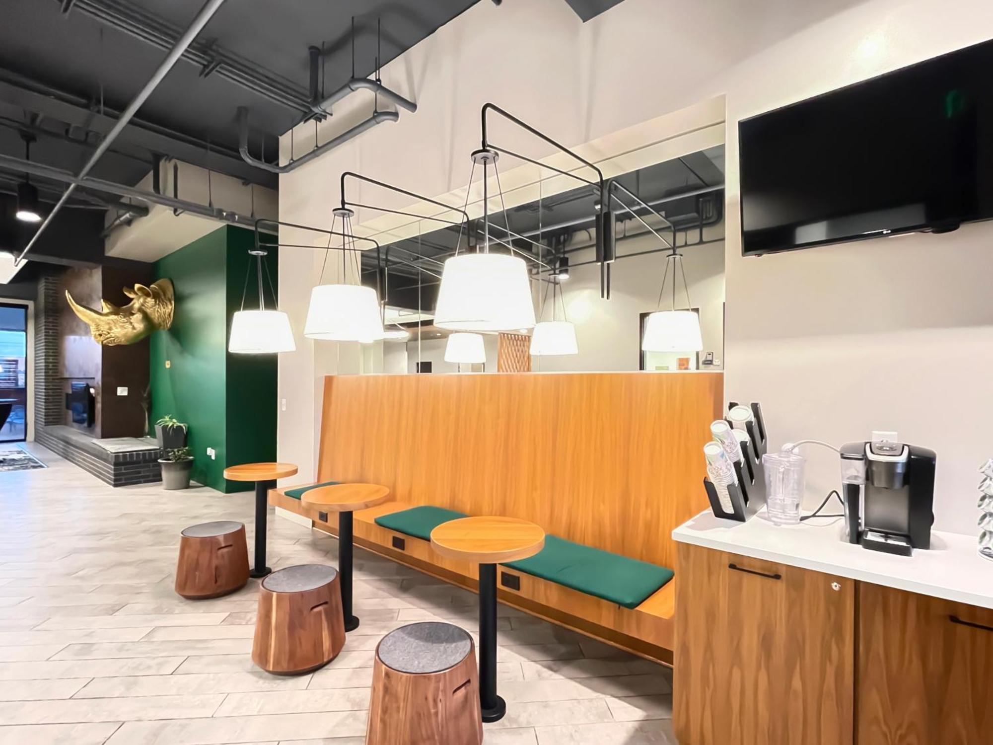 디모인 Large Downtown 2Br -Hot Tub-Downtown! 아파트 외부 사진